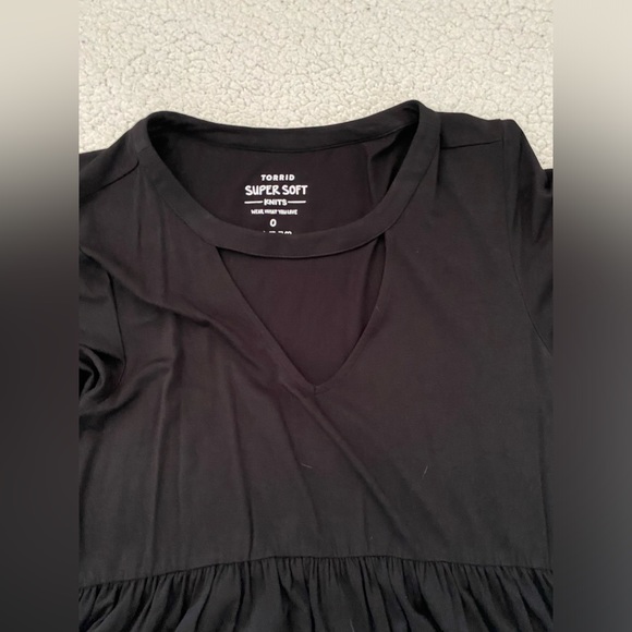 Torrid super soft top - Picture 2 of 3